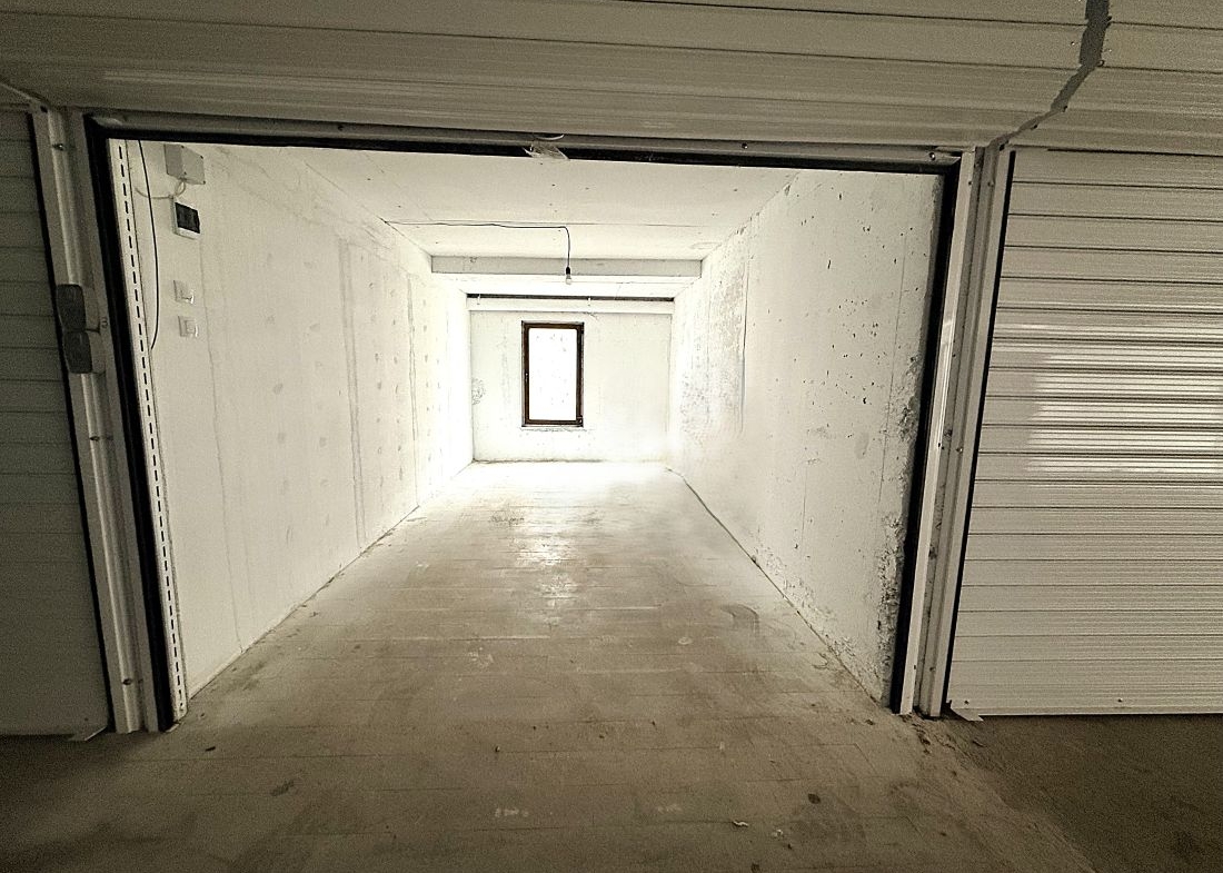 underground-garage-bansko-gondola-lift