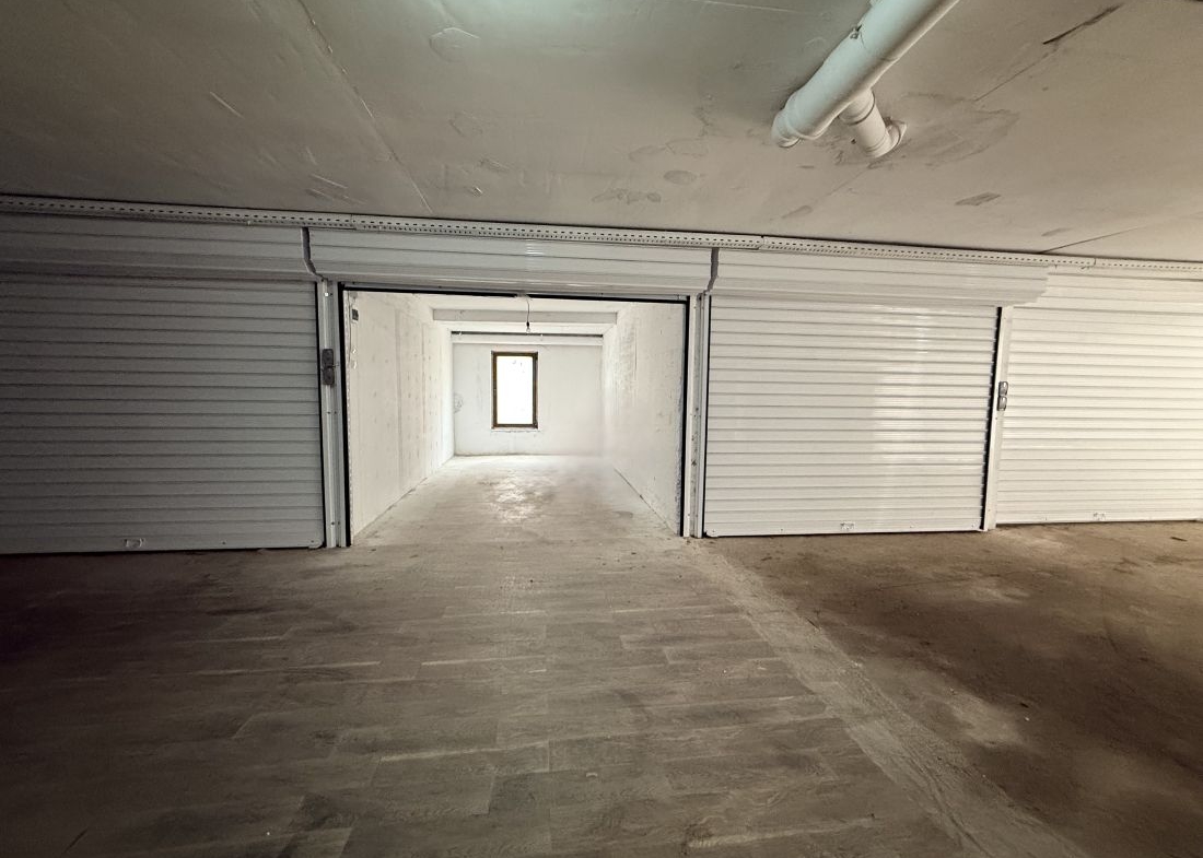 underground-garage-bansko-gondola-lift
