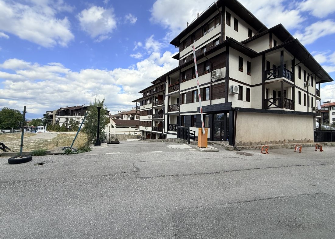 underground-garage-bansko-gondola-lift