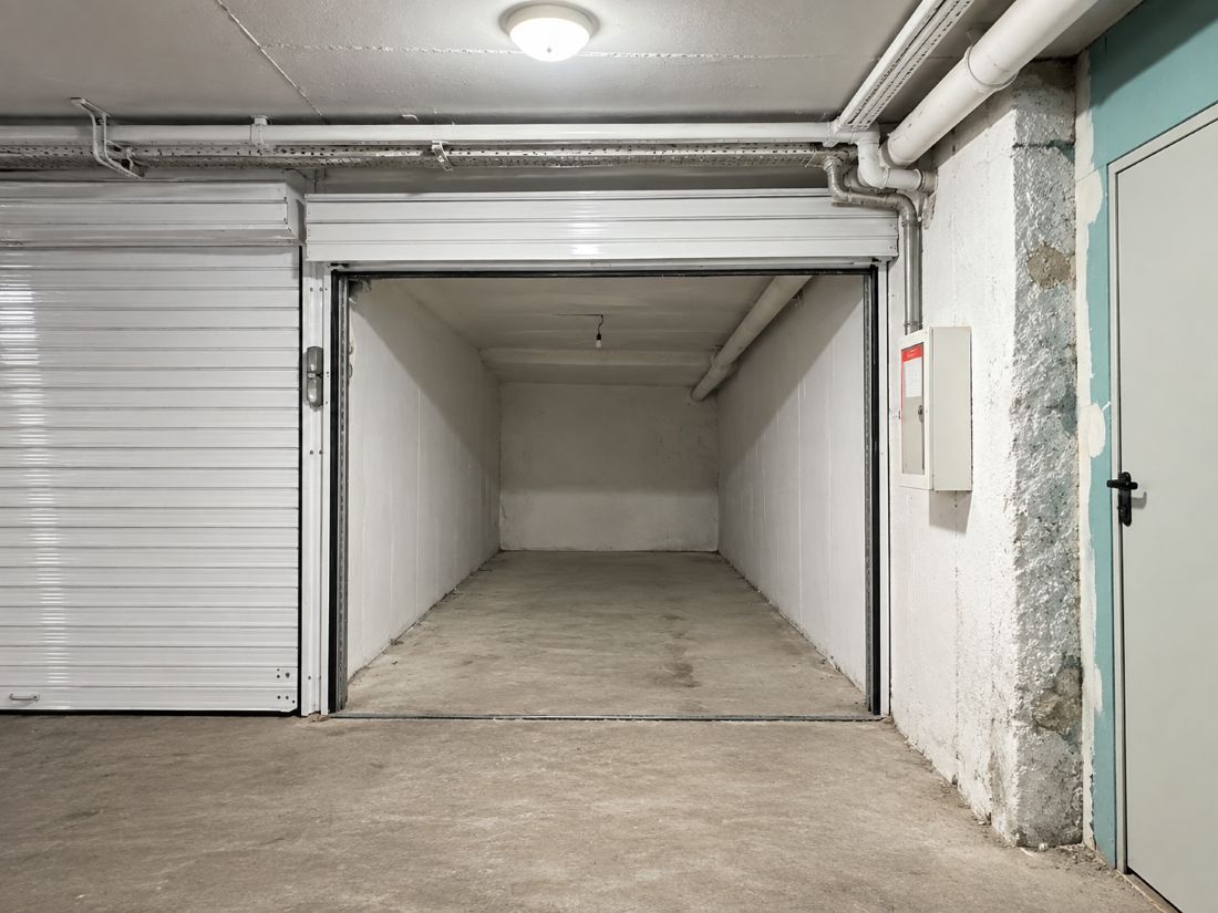 underground-garage-bansko-gondola-lift